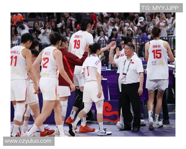 北京女篮与广东女篮激战裁判判罚引发热议赛后分析与球迷反应