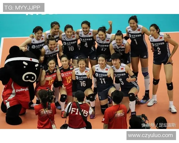 女排世界杯中国队奋勇争先力克对手展现巅峰实力的精彩瞬间